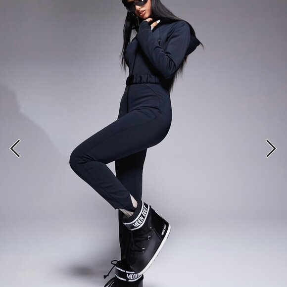 Asos 4505 ski belted ski suit with skinny leg and hood in black - Picture 3 of 6